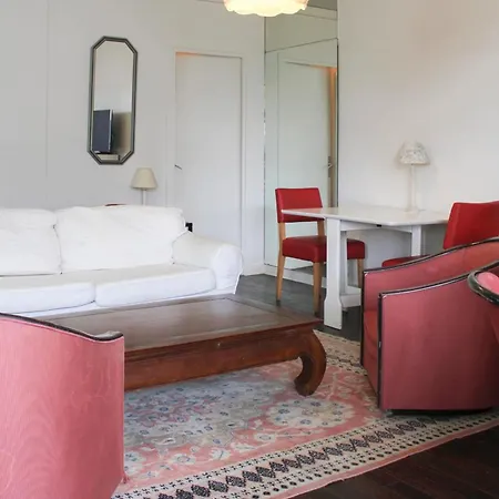 Appartamento Nest With Balcony Overlooking The Eiffel Tower