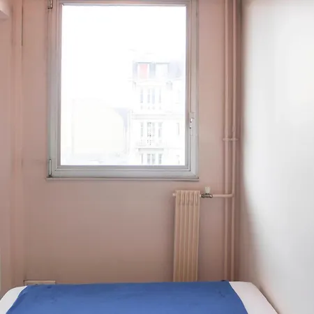Nest With Balcony Overlooking The Eiffel Tower Appartamento Parigi
