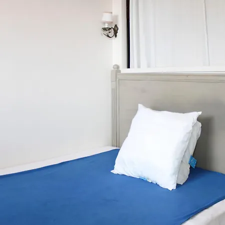 Nest With Balcony Overlooking The Eiffel Tower Appartamento